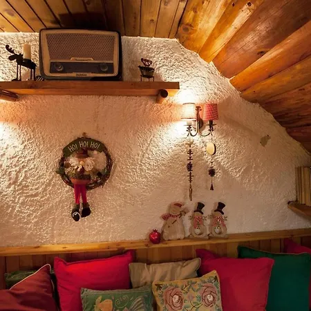 Dandy Agoriani - Iris- Fireplace - Up To 6 木屋