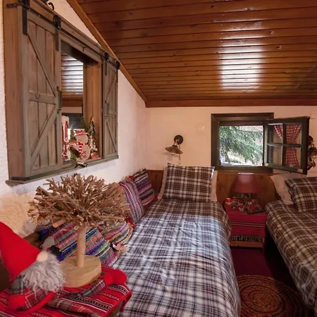 Dandy Agoriani - Iris- Fireplace - Up To 6 *